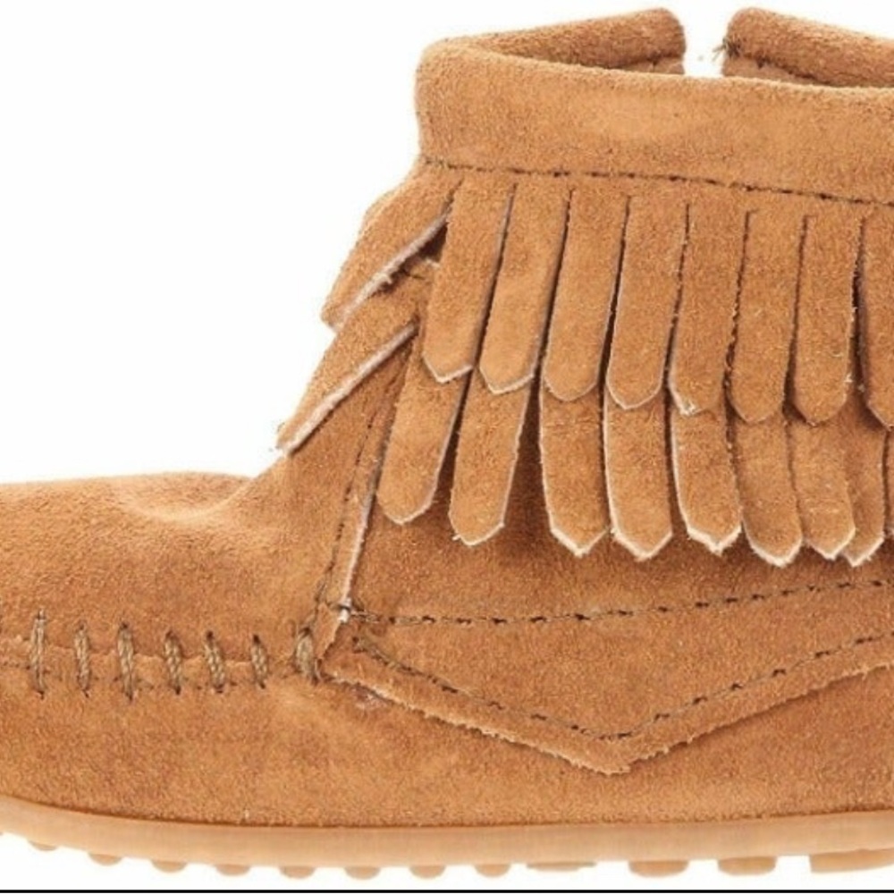 New in box Minnetonka boots